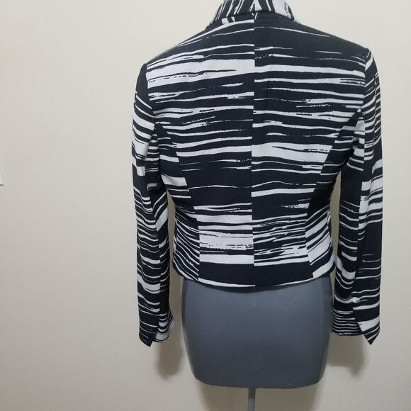 NY & Co. Light gray/black Open Jacket XS - Picture 5 of 7